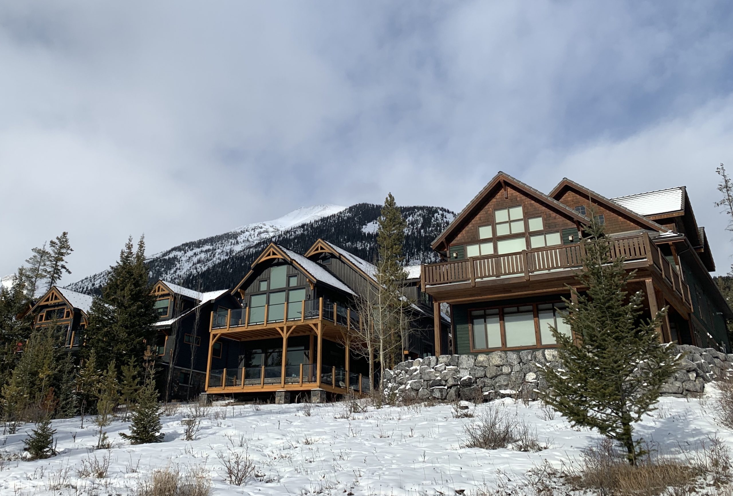 Silvertip homes with Lady MacDonald in background